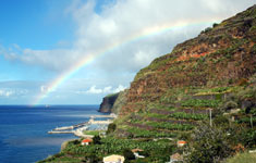 regnbue over calheta